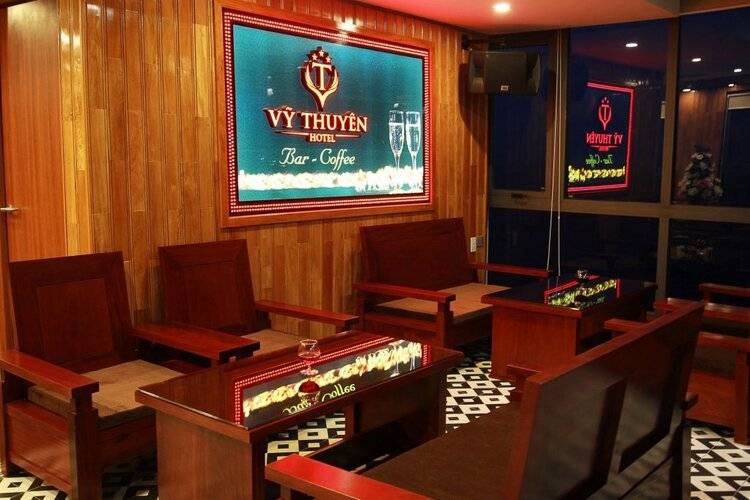 Vy Thuyen Hotel