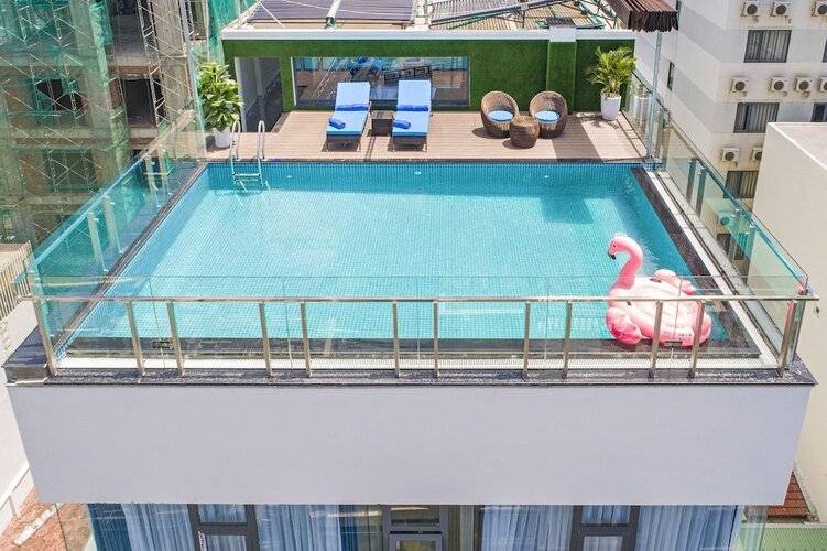 Celina Hotel & Apartment