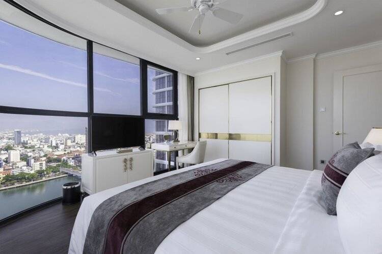 Melia Vinpearl Danang Riverfront