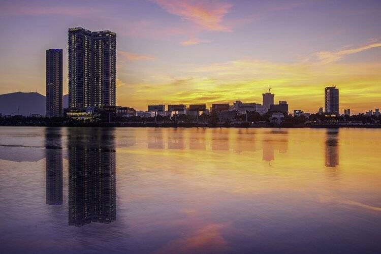 Melia Vinpearl Danang Riverfront