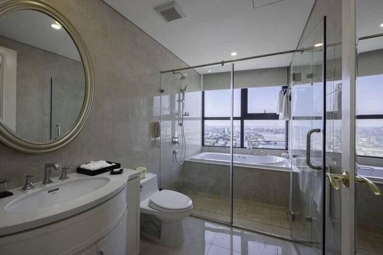Melia Vinpearl Danang Riverfront