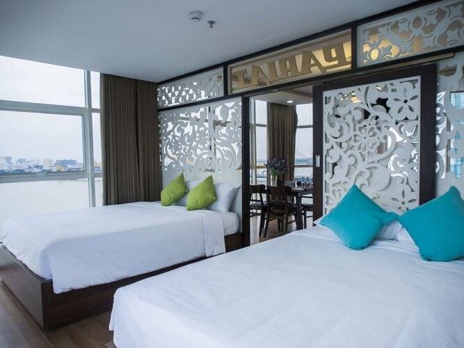 Pariat River Front Hotel