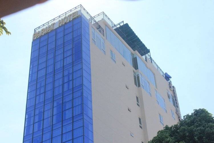 Pariat River Front Hotel