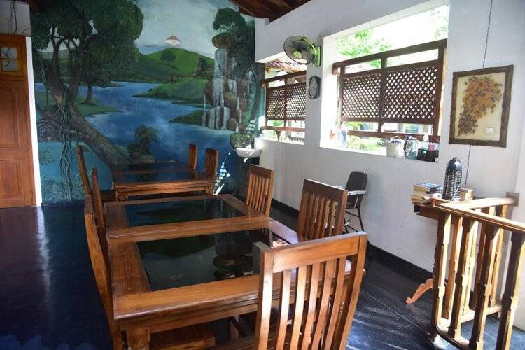 Villa 80
