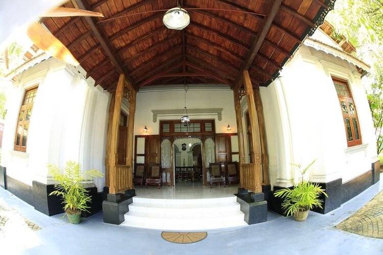 Villa 80