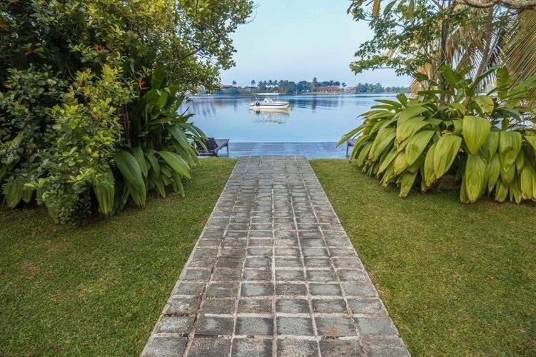 Villa Republic Bentota