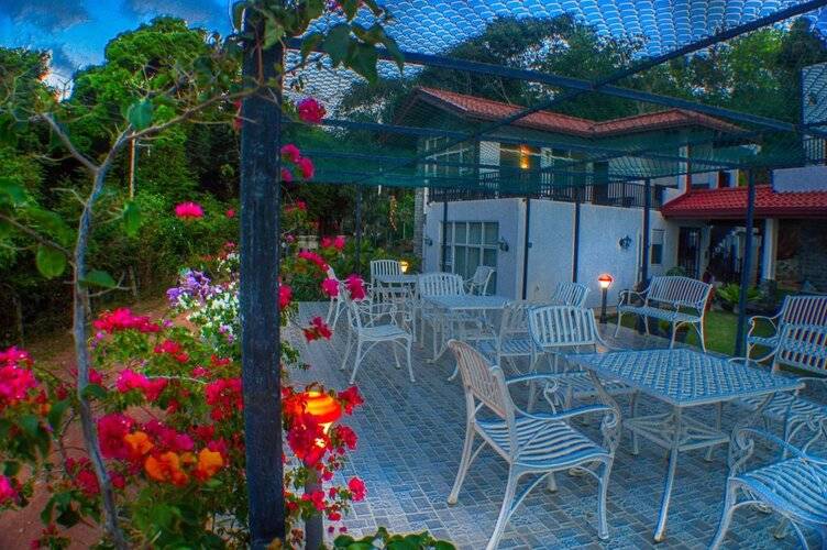 Villa Baywatch Rumassala
