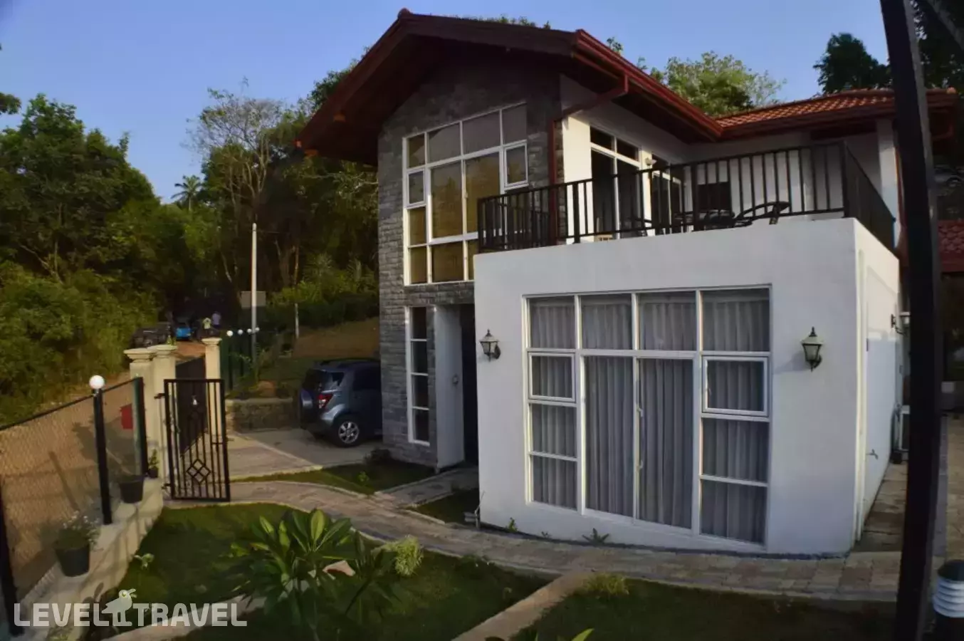 Villa Baywatch Rumassala
