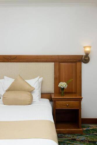 Araliya Green Hills Hotel