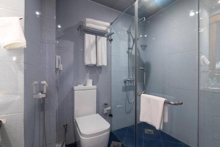 Araliya Green Hills Hotel