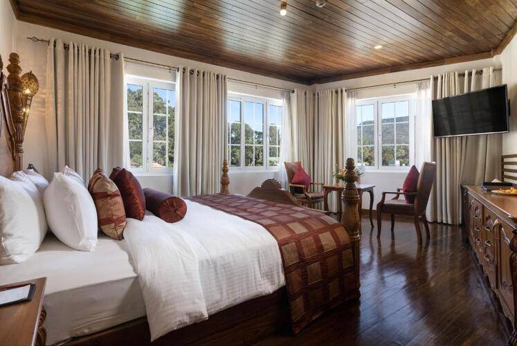 Araliya Green Hills Hotel