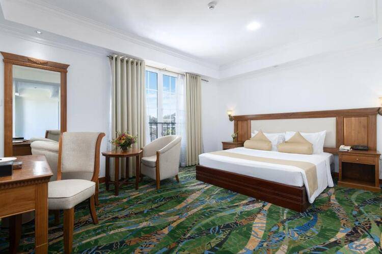 Araliya Green Hills Hotel