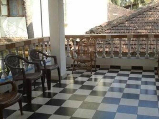 Romaldo Guest House
