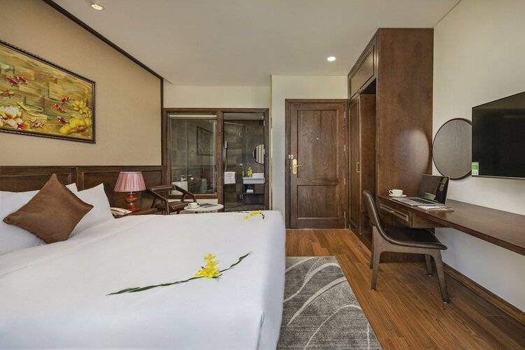 Golden Lotus Hotel