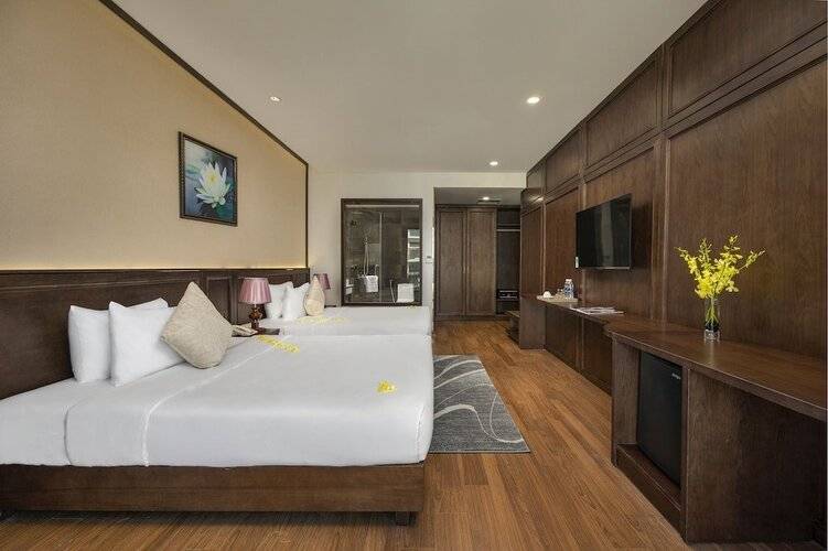 Golden Lotus Hotel