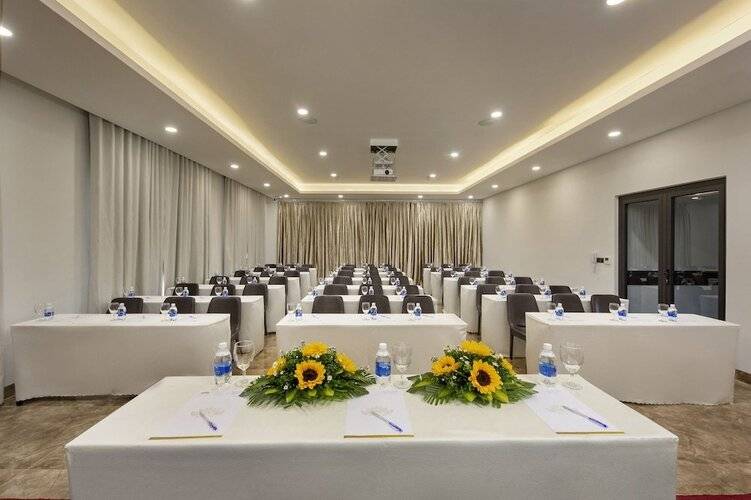 Golden Lotus Hotel
