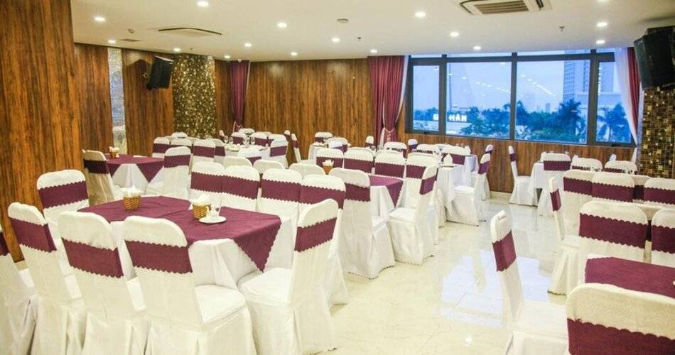 Lavender Riverside Hotel