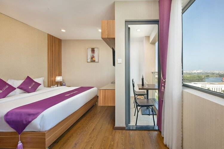 Lavender Riverside Hotel