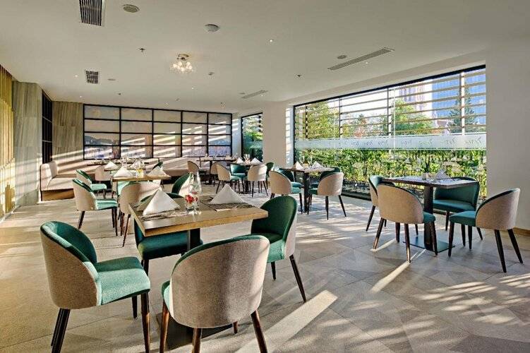 Satya Hotel