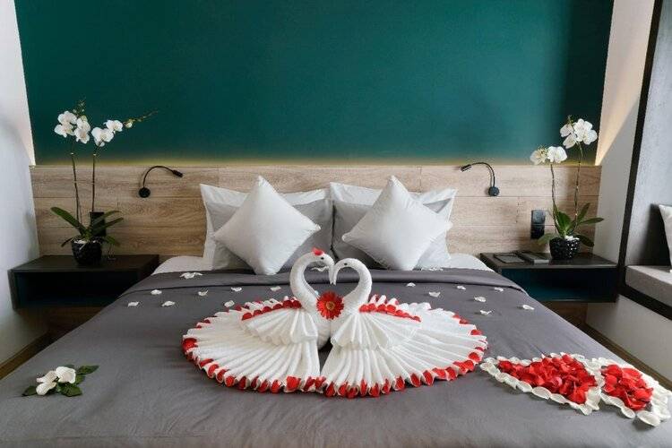 Satya Hotel
