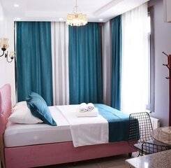 $item['hotel']['name']