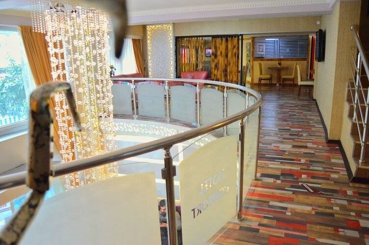 Life Inn