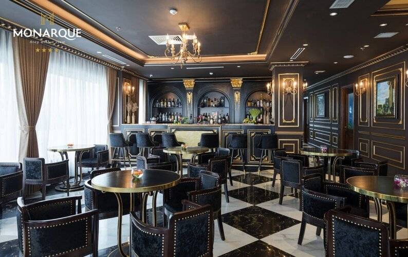 Monarque Hotel