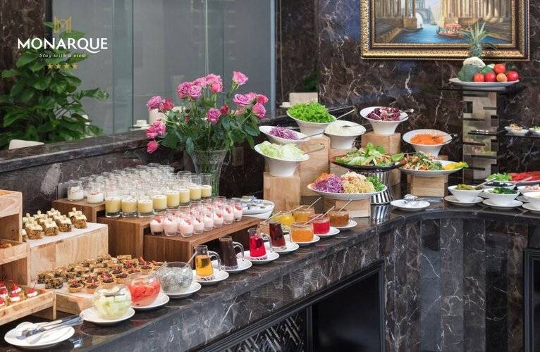 Monarque Hotel