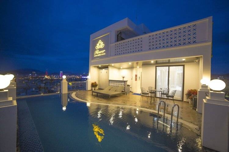Flower Hotel