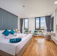 $item['hotel']['name']
