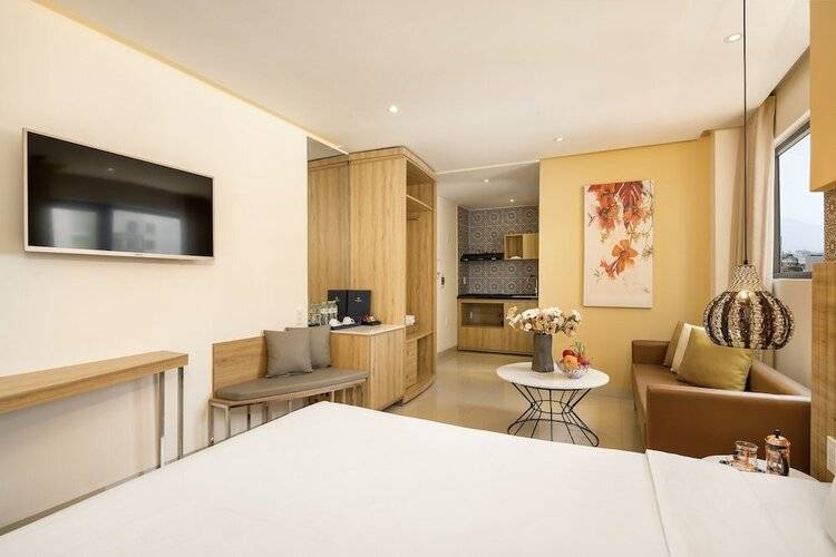 Bella Merry Hotel and Apartment
