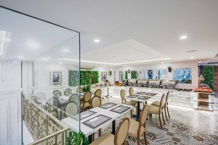 Bella Merry Hotel and Apartment