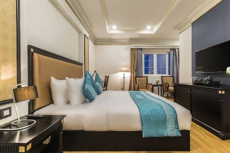 Ibiza Riverfront Hotel