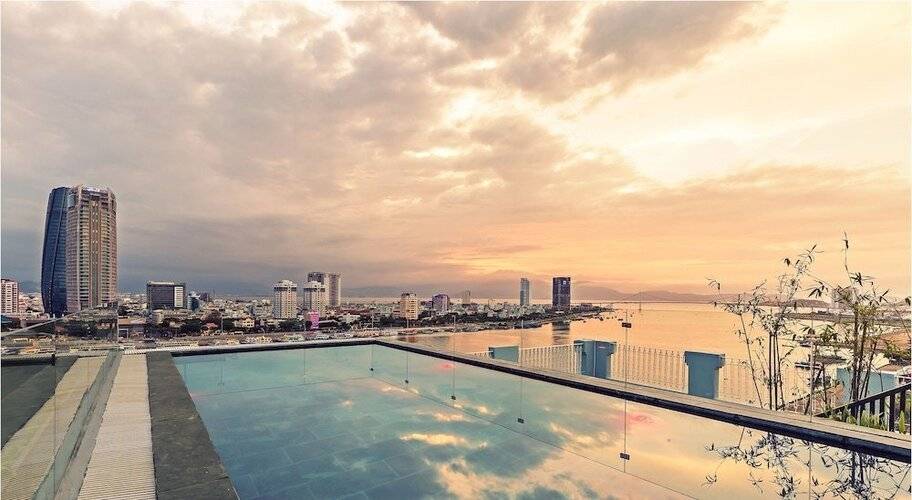 Ibiza Riverfront Hotel