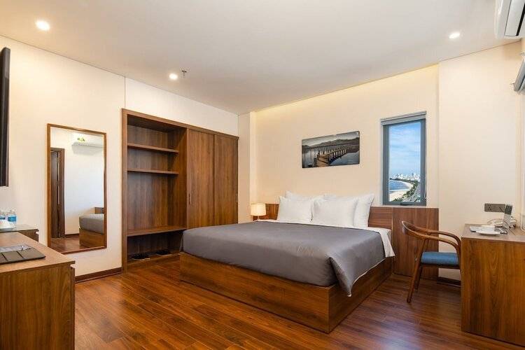 Avenis Hotel