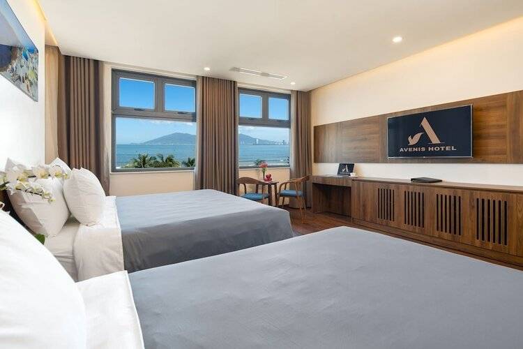 Avenis Hotel