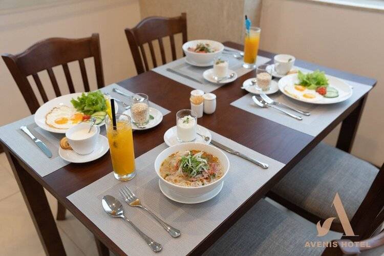 Avenis Hotel