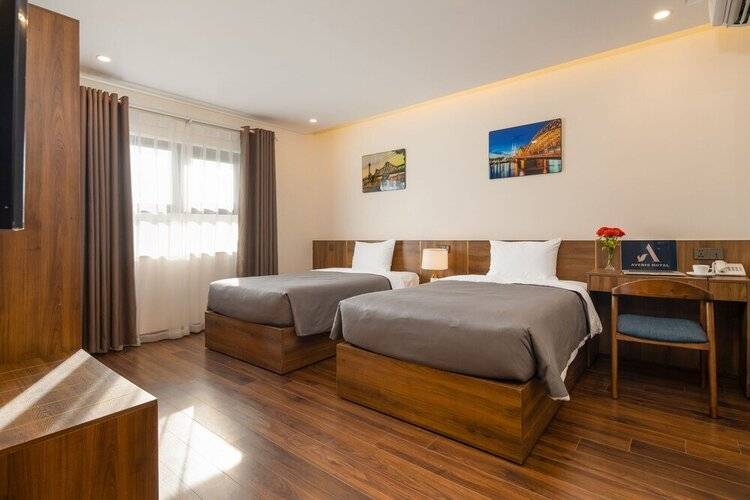 Avenis Hotel