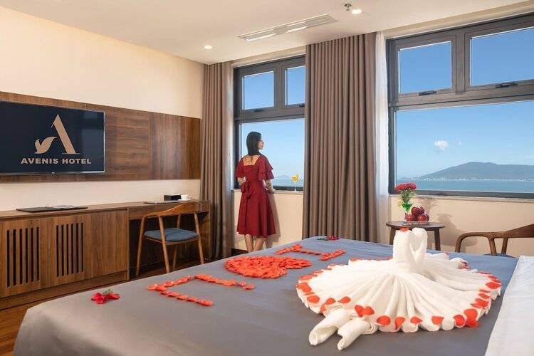 Avenis Hotel