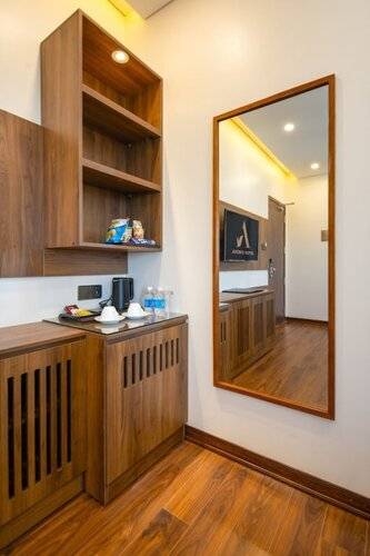 Avenis Hotel