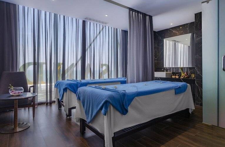 Le Sands Oceanfront Danang Hotel