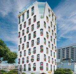 $item['hotel']['name']