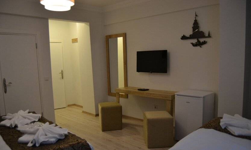 Loren Hotel Suites