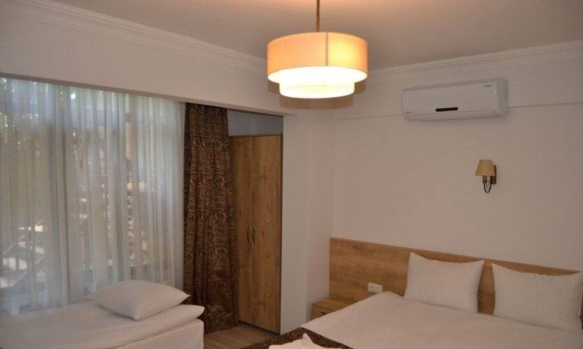 Loren Hotel Suites