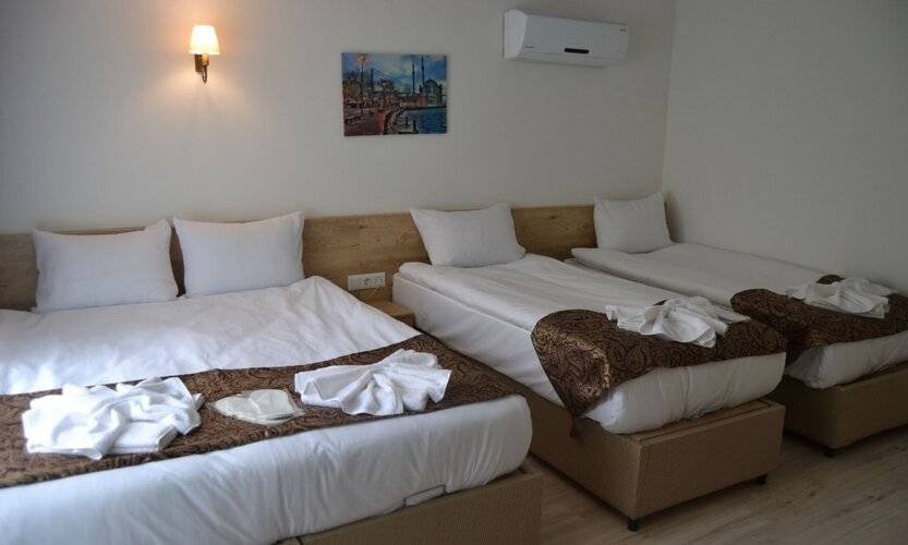 Loren Hotel Suites