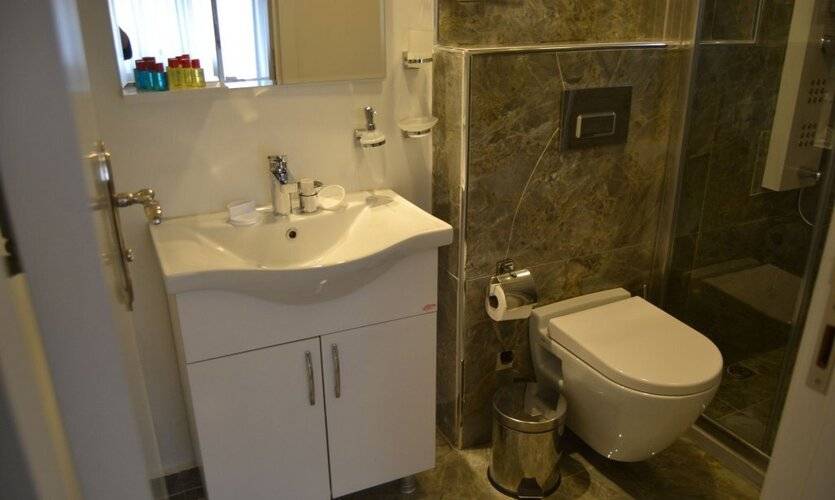 Loren Hotel Suites