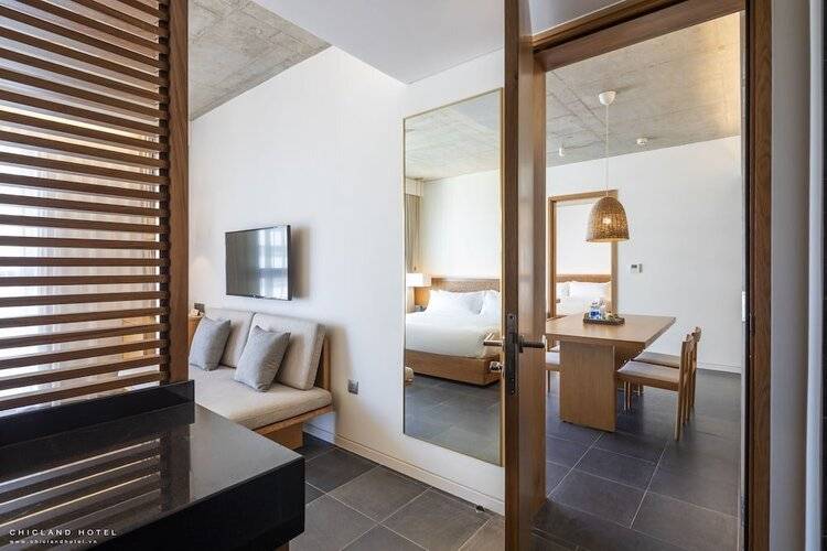 Chicland Hotel