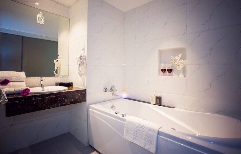 BLUE DIAMOND 8B Hotel