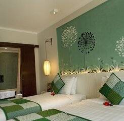 $item['hotel']['name']