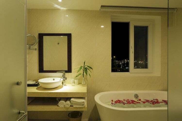 River Suites Hoi An Hotel